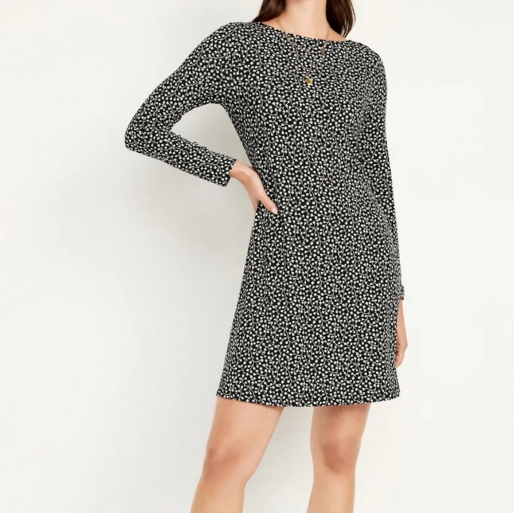 Old Navy Black and White floral Long Sleeve Dress Size large